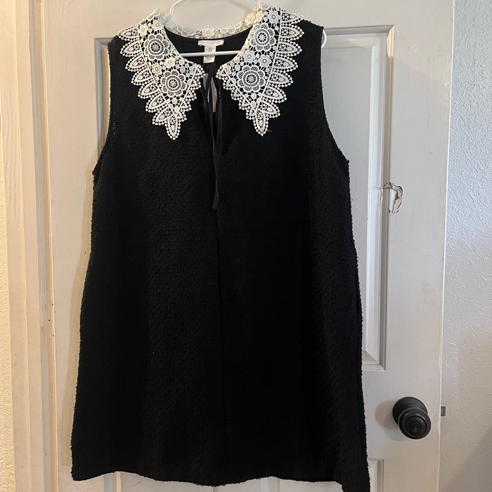 H&M Black Dress with White Lace Collar - Picture 1 of 3